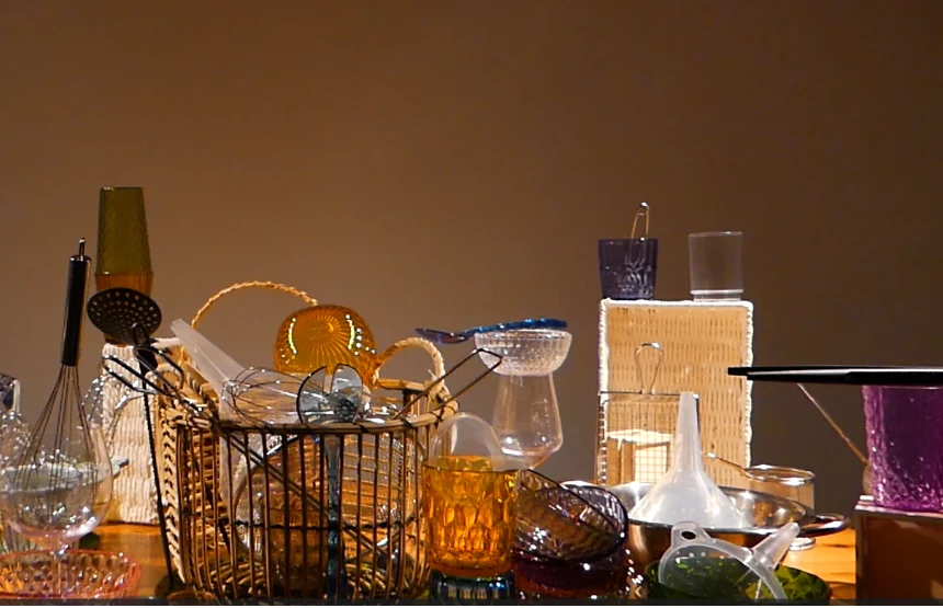 Artefactes: coses i ombres Artefactes: coses i ombres