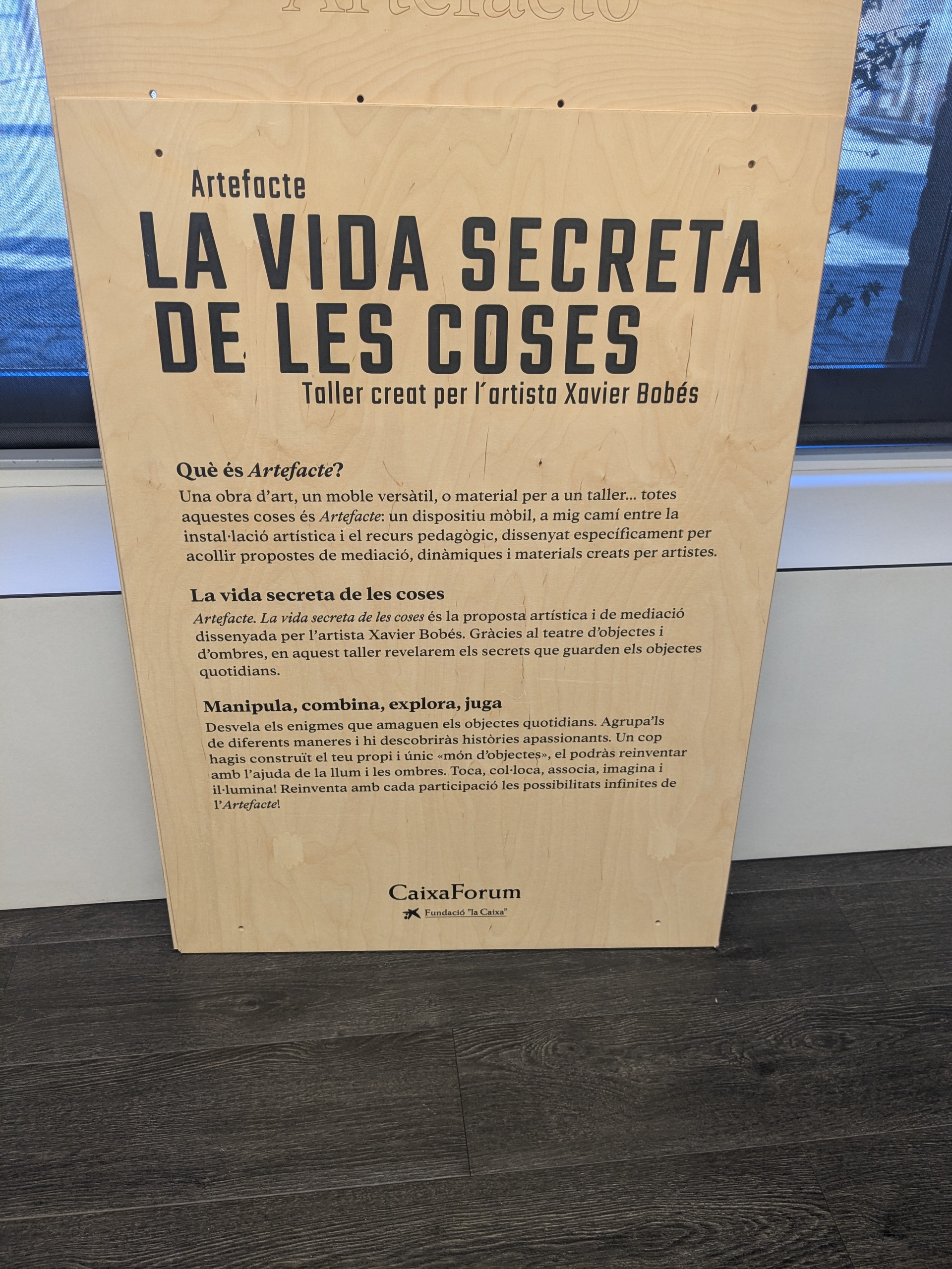 Artefactes: coses i ombres